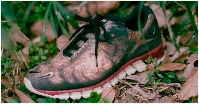 Un Tiranosaurio en forma de tenis: Doublet x Asics